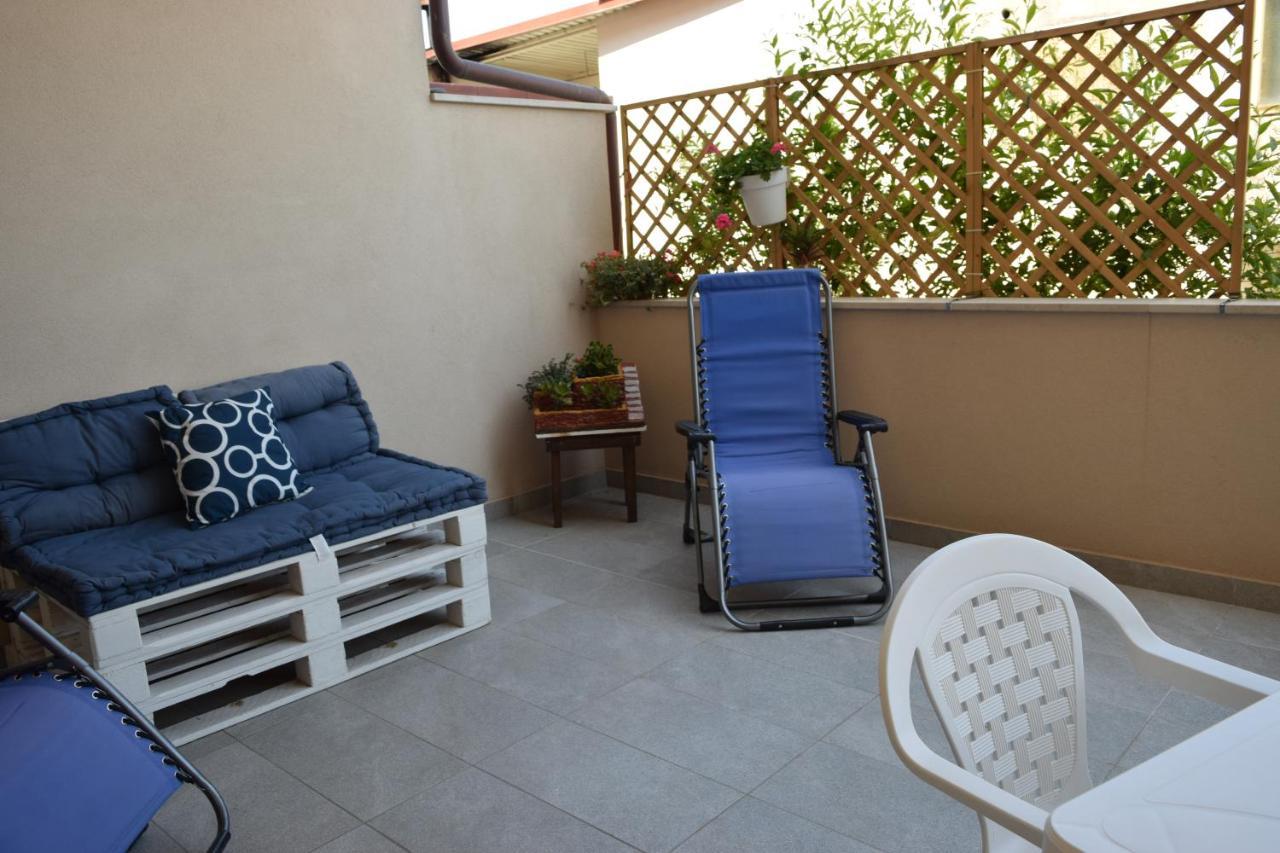 Casa Vacanze Lombardo Santa Teresa Di Riva Exterior photo
