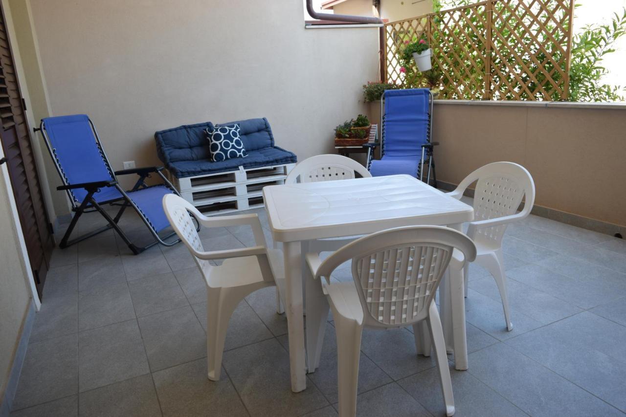 Casa Vacanze Lombardo Santa Teresa Di Riva Exterior photo