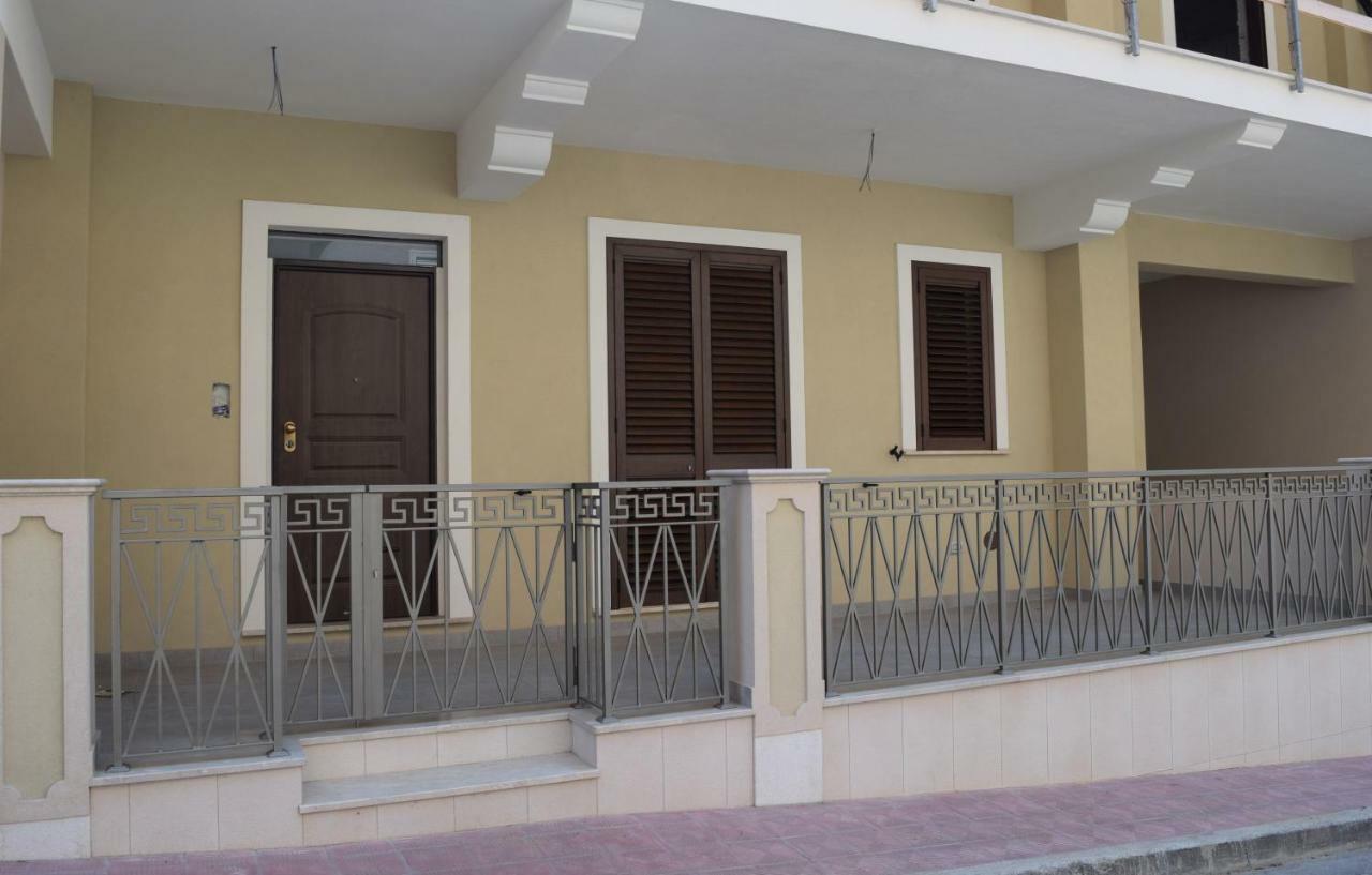 Casa Vacanze Lombardo Santa Teresa Di Riva Exterior photo